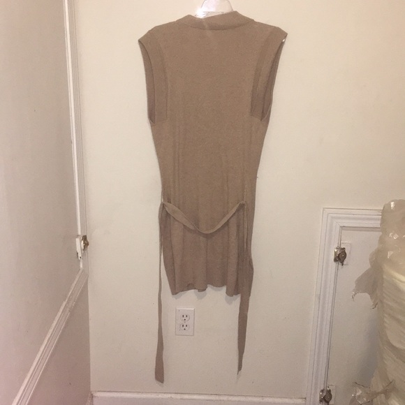 Like, love sweater size large - Picture 3 of 3